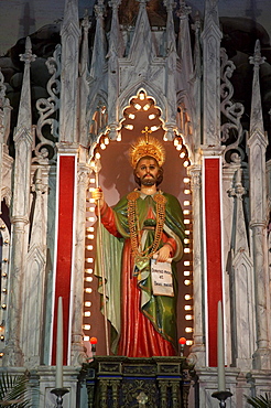 India. The syro-malabar church, founded by saint thomas, at palayur, kerala. Statue of thomas. In the footsteps of saint thomas: visiting the eight churches founded by the apostle in kerala after he arrived in 52 ad