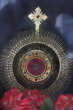 India. Saint marys port church, one of the eight founded by thomas after 52 ad, kollom, kerala. Thomas shrine with his relic. In the footsteps of saint thomas: visiting the eight churches founded by the apostle in kerala after he arrived in 52 ad