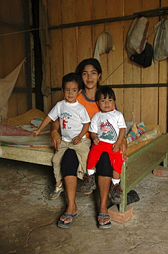 Colombia very poor mother and 2 sons, barrancabermeja