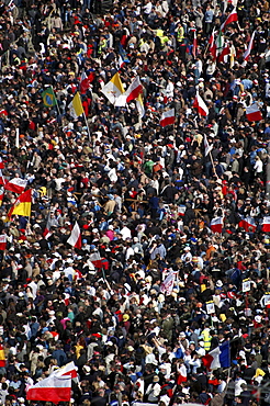 Italy the funeral of pope john paul ii at the vatican in rome, 8th april 2005. Crowd at the funeral in saint peters square