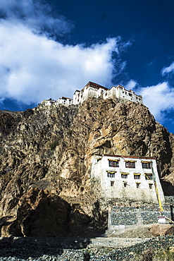 View of Kharsha Monastery from uphill walkway to Kachod Drub Ling Nunnery, Zanskar, Ladakh, India, Himalayas, Asia