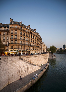 On the banks of the River Seine, Paris, France, Europe