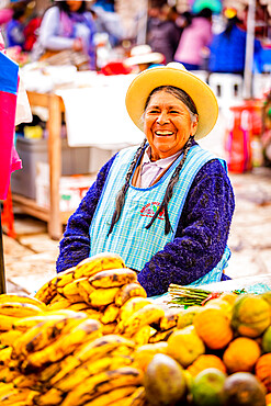 Quechua woman in the market of Pisac, Sacred Valley, Peru, South America