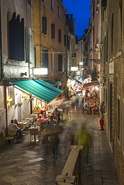 Venice cafes restaurants and street life, Venice, UNESCO World Heritage Site, Veneto, Italy, Europe