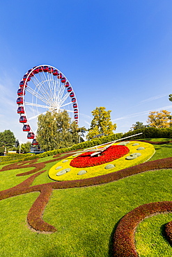 Ferris Wheel and L'horloge fleurie (flower clock), Jardin Anglais park, Geneva, Switzerland, Europe