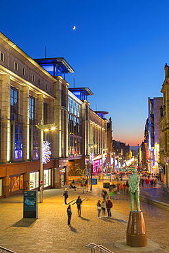 Buchanan Street at Christmas, City Centre, Statue of Donald Dewar, Glasgow, Scotland, United Kingdom, Europe