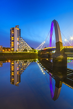 Clyde Arc (Squinty Bridge) at sunset, River Clyde, Glasgow, Scotland, United Kingdom, Europe