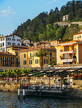 Traditional buildings and restaurant terraces in Bellagio, Lake Como, Lombardy, Italian Lakes, Italy, Europe