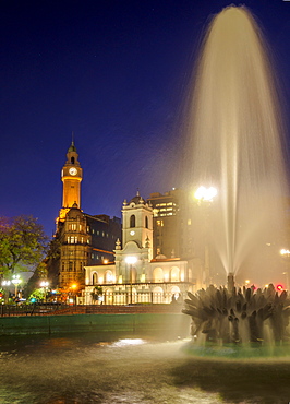 Twilight view of the Plaza de Mayo, Monserrat, City of Buenos Aires, Buenos Aires Province, Argentina, South America