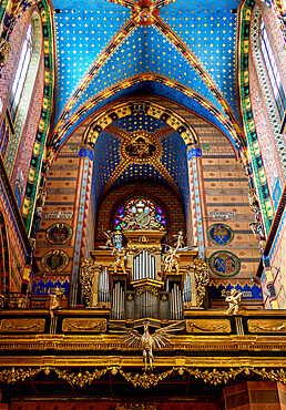 Basilica of Saint Mary, interior, Cracow, Lesser Poland Voivodeship, Poland, Europe