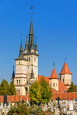 St. Nicholas Church at Piata Unirii (Union Square), Brasov, Transylvania Region, Romania, Europe