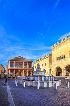 Piazza Cavour, Rimini, Emilia Romagna, Italy, Europe