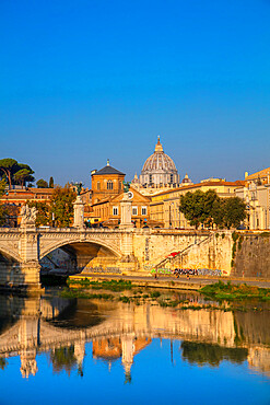 Vittorio Emanuele II Bridge over River Tiber, Rome, Lazio, Italy, Europe