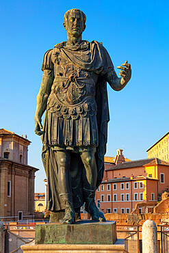 Statue of Julius Caesar, Fori Imperiali, UNESCO World Heritage Site, Rome, Lazio, Italy, Europe