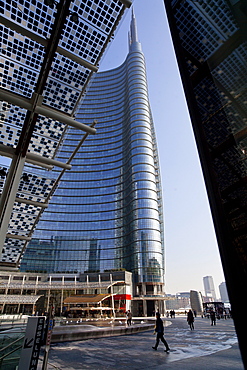 Piazza Gae Aulenti, the Unicredit Tower, Porta Nuova district, Milan, Lombardy, Italy, Europe