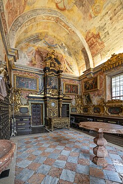 Gothic Cloisters of the Porto Cathedral or Se do Porto, Roman Catholic Cathederal,, Porto, Oporto, Portugal