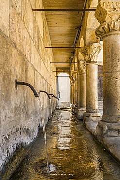 Fontana Fraterna, Fraternal Fountain, Piazza Giosuè Carducci, Isernia, Molise, Italy