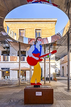 Marco Lodola, Pigro, light sculpture dedicated to Ivan Graziani, 2023, LArgo SAn Matteo, Teramo, Abruzzo, Italy