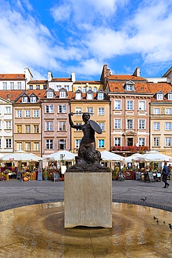 The statue of the Mermaid, Rynek (Old Market Place), UNESCO World Heritage Site, Warsaw, Poland, Europe