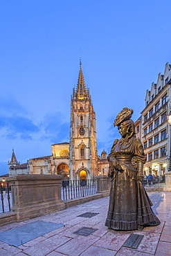 The Regenta, Alfonso II el Chaste Square, Cathedral of the Holy Savior,, Oviedo, Asturias, Spain