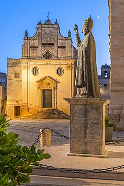 statue of Pope Benedict XIII, Church of Santa Maria of the Dominicans, Gravina, Bari, Alta Murgia, Apulia, Italy