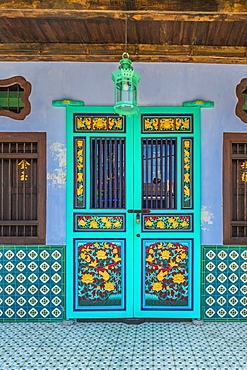 Traditional Chinese shop house architecture in George Town, Penang Island, Malaysia, Southeast Asia, Asia