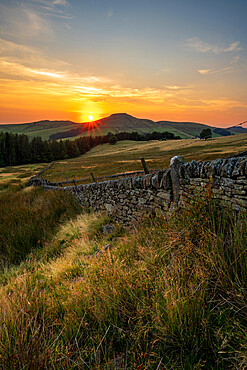 Shutlinsloe (Cheshire Matterhorn) at sunset, Wildboarclough, Peak District, Cheshire, England, United Kingdom, Europe