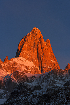 Mount Fitz Roy bathed in morning sun, Los Glaciares National Park, UNESCO World Heritage Site, El Chalten, Santa Cruz Province, Patagonia, Argentina, South America