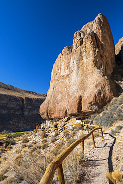 Footpath at Rio Pinturas Canyon, Cave of the Hands, UNESCO World Heritage Site, Patagonia, Province of Santa Cruz, Argentina, South America