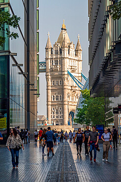 View of Tower Bridge with tourists, London, England, United Kingdom, Europe