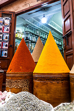 Spice shop in a souk, Marrakech, Morocco, North Africa, Africa