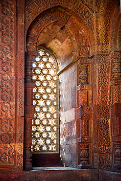 Qutub Minar, UNESCO World Heritage Site, New Delhi, India, Asia