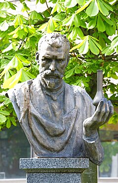 France, Paris, Pasteur Institute, Bust of Emile Roux