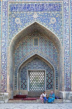 Courtyard of Tilla-Kari Madrasa, Registan, Samarkand, Uzbekistan