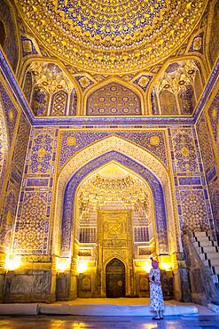 Mosque of Tilla-Kari Madrasa, Registan, Samarkand, Uzbekistan