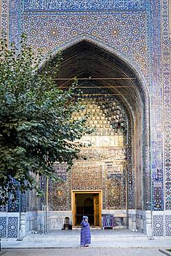 Courtyard of Ulugbek Medressa, Registan, Samarkand, Uzbekistan