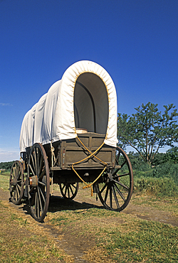 Covered wagon on the old Oregon Trail at Whitman Mission National Historic Site, Walla Walla, Washington.