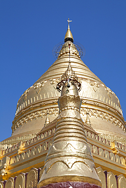 Golden stupa of Shwezigon Pagoda, near Wetkyi-in and Nyaung U, Bagan, Myanmar, (Burma)