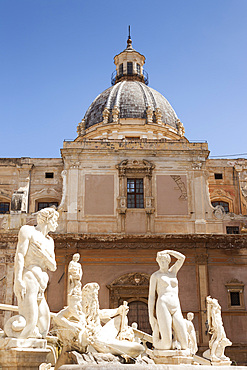 Fontana Pretoria and Santa Caterina Church, Piazza Pretoria, Palermo, Sicily, Italy