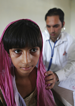 medical care to victims of the floods in pakistan