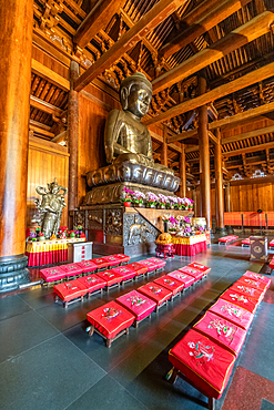 The Buddha statue in the main hall of the Jing'an Temple, Shanghai, China