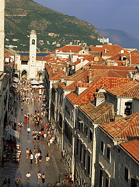 Looking down the main street (Placa) to clock tower, Dubrovnik, Croatia, Europe