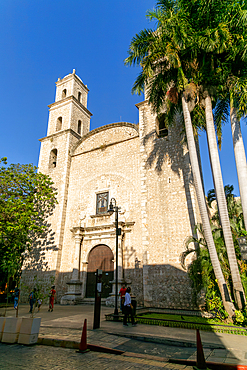 Towers of church of Iglesia de Jesus, Parque Hidalgo, Merida, Yucatan State, Mexico, North America