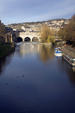 Pulteney Bridge on the River Avon, UNESCO World Heritage Site, Bath, Somerset, England, United Kindom, Europe