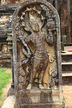 Stone carving figures, Lankatilaka building, Alahana Pirivena complex, ancient city of Polonnaruwa, UNESCO World Heritage Site, Sri Lanka, Asia