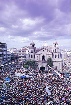 Crowds of pilgrims and devotees, Black Nazarene festival, downtown, Quiapo, Manila, Philippines, Southeast Asia, Asia