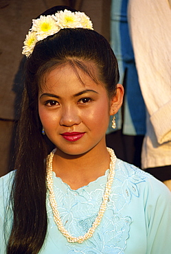 Portrait of young woman, Mae Hong Song, Thailand, Southeast Asia, Asia