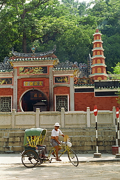 Cycle rickshaw in front of the A Ma Temple in Macau, China, Asia