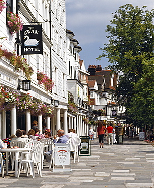 The Pantiles, a colonnade of 18th and 19th century shops and houses in Tunbridge Wells, built around the original health spa, Kent, England, United Kingdom, Europe