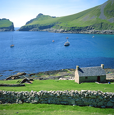 Cottage beside Village Bay, St. Kilda, Western Isles, Outer Hebrides, Scotland, United Kingdom, Europe